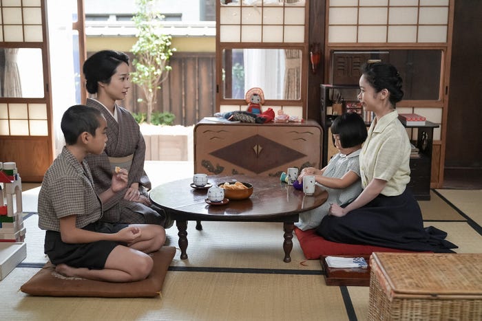 蒼昴、藤間爽子、小野美音、趣里「ブギウギ」第97話(C)NHK