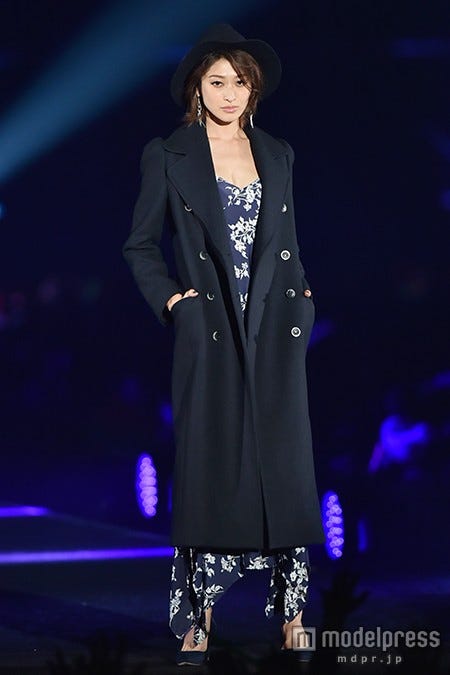 ファッションフェスタ「takagi presents TGC KITAKYUSYU 2015 by TOKYO GIRLS COLLECTION」に出演した山田優
