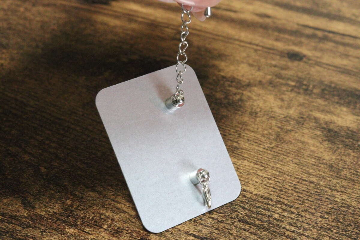 マグネット式アジャスターチェーン(シルバーカラー) 磁力の強さ マグネット式アジャスターチェーン(シルバーカラー) 磁力の強さ