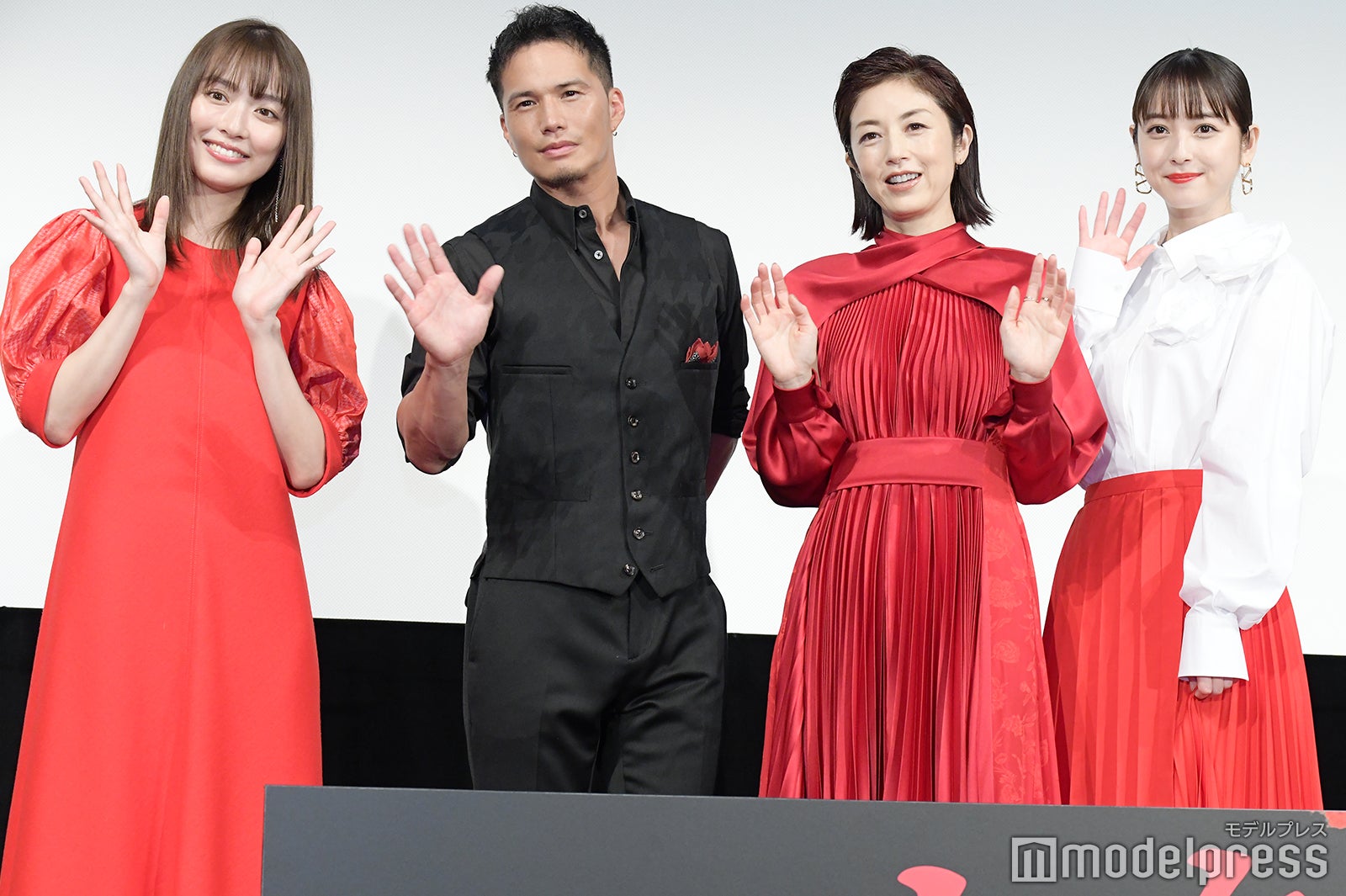 内田理央、市原隼人、高岡早紀、佐々木希（C）モデルプレス