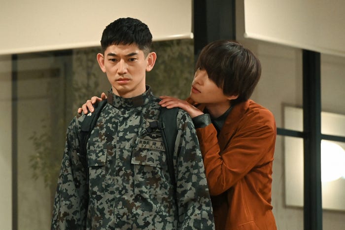 永山瑛太、白洲迅「リコカツ」第6話より(C)TBS