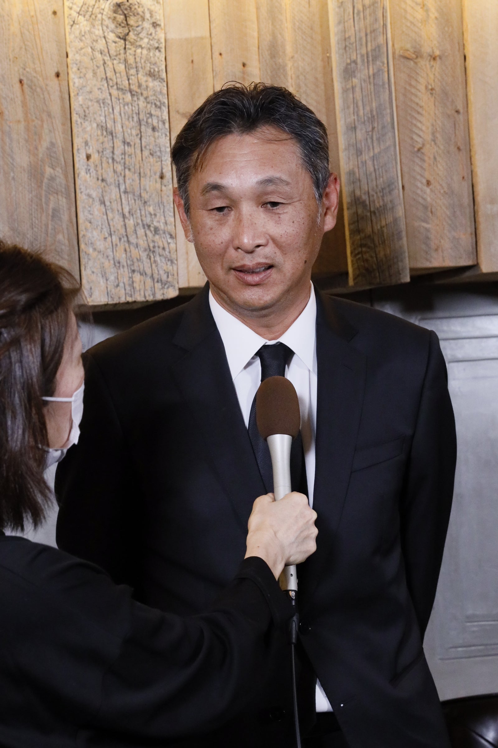 西口文也監督（提供写真）