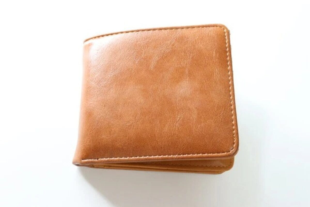 ダイソー　2つ折財布（レザー調）