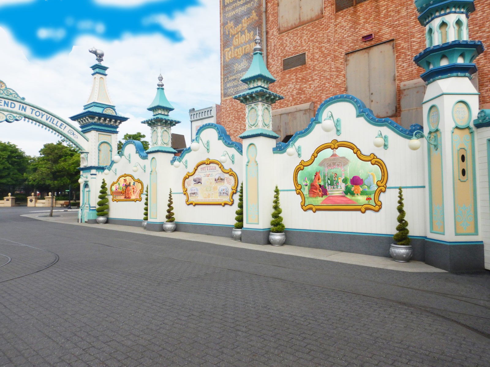 （C）Disney （C）Disney／Pixar