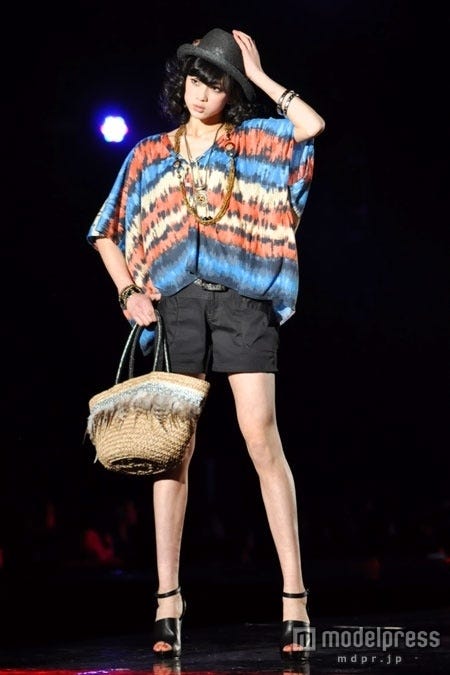 13歳・9頭身モデル橋爪愛/「第1回東京ランウェイ2012 S/S」より