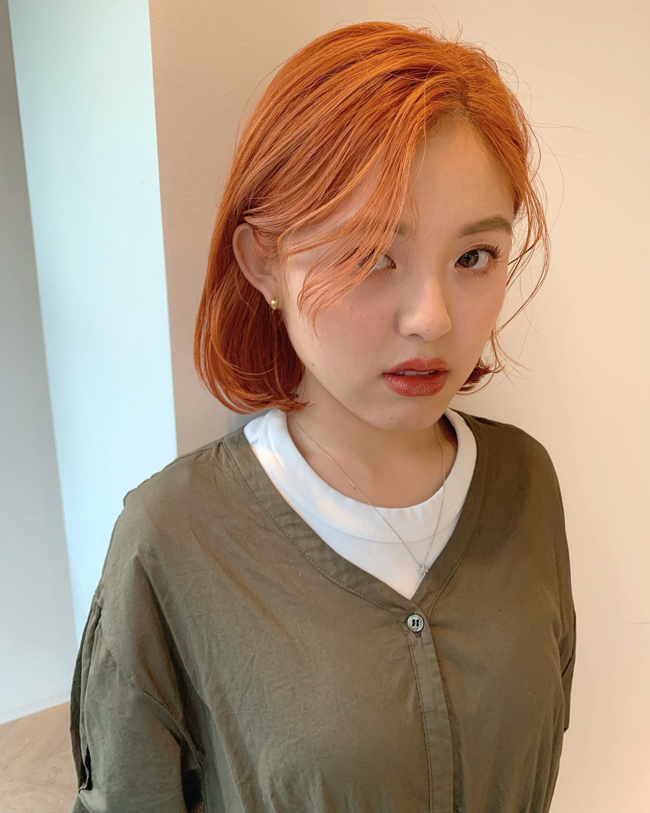 集合写真でも可愛く目立つ 夏ヘアカラーでキメる映え髪への道 モデルプレス 集合写真でも可愛く目立つ 夏ヘアカラーでキメる映え髪への道 モデルプレス