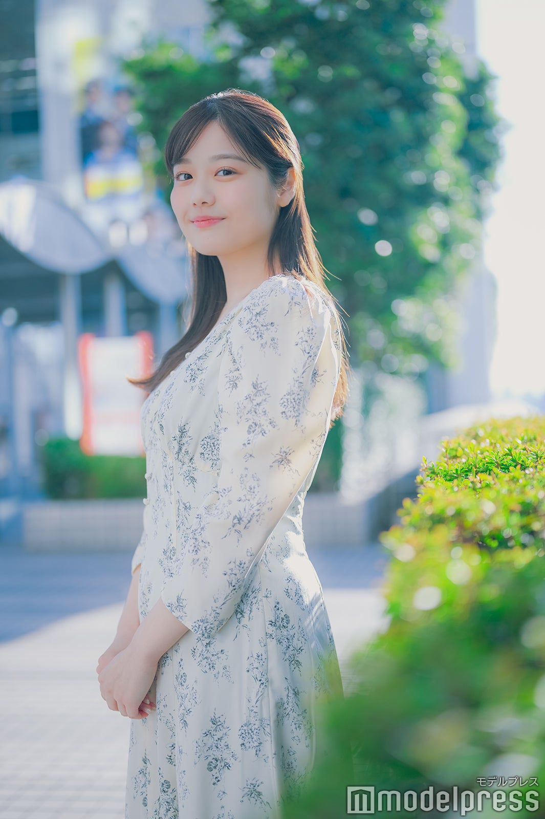 峯本奈津さん（C）モデルプレス