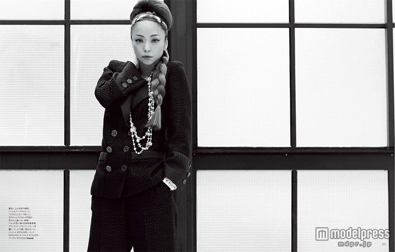 安室奈美恵／「ハーパーズ バザー」1・2月合併号より（画像提供：ハースト婦人画報社）