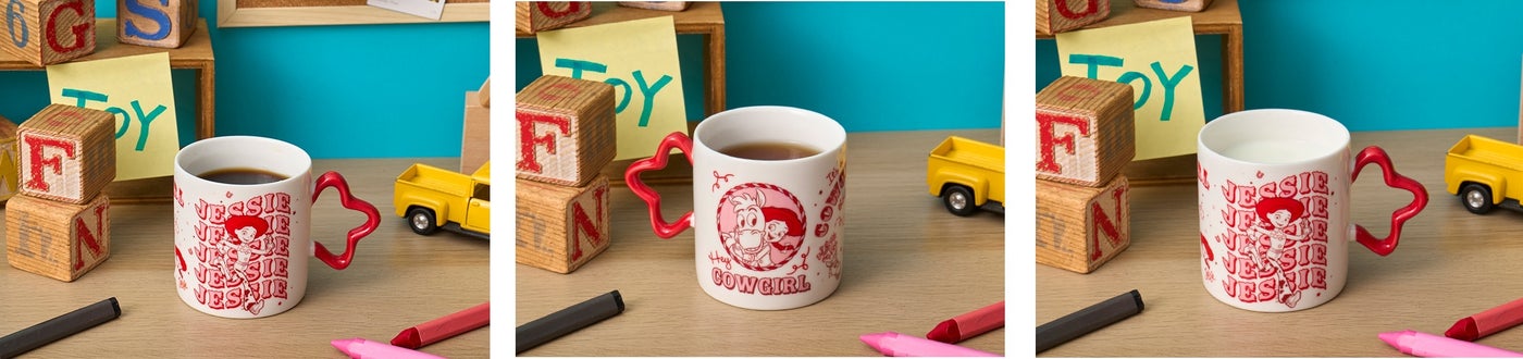 ホットコーヒー、ホットティー、ホットミルク各税込690円（C）Disney/Pixar （C）Just Play,LLC Mr.Potato Head &amp; Mrs. Potato Head are trademarks of Hasbro used with permission.  （C）Hasbro. All Rights Reserved.