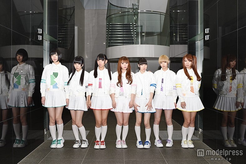 （左から）夢眠ねむ、相沢梨紗、古川未鈴、中川翔子、藤咲彩音、最上もが、成瀬瑛美