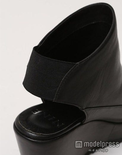 シャークソールウエッジ「NINE」33,480円(税込)