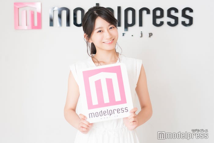 夏目かな(C)モデルプレス
