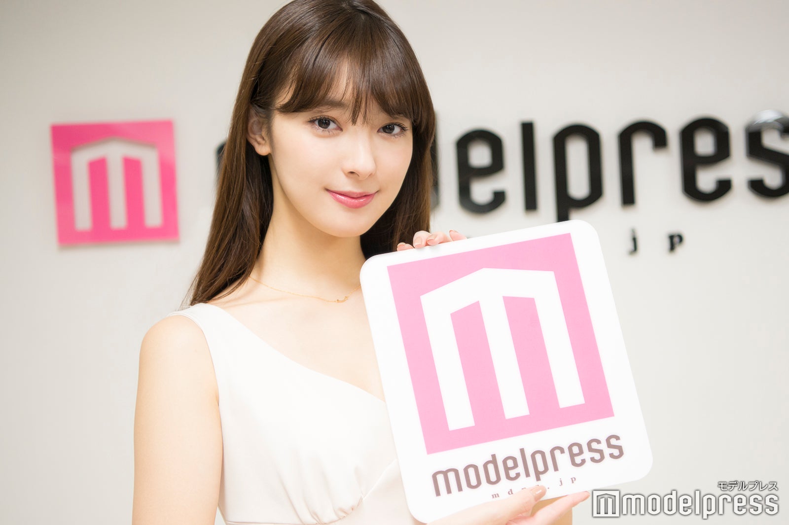 モデルプレスのインタビューに応じた宮本茉由（C）モデルプレス