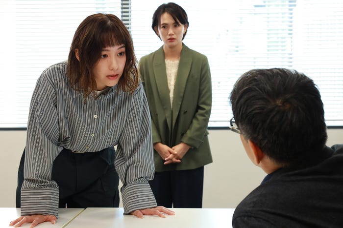 堀田真由、臼田あさ美「若草物語―恋する姉妹と恋せぬ私―」第1話(C)日本テレビ