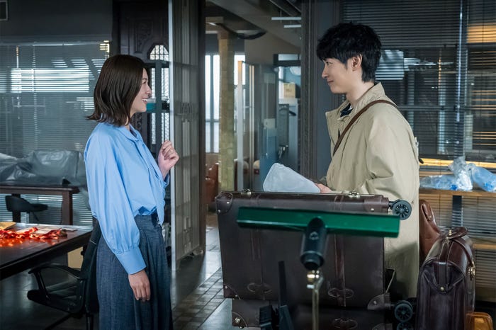 瀧内公美、ディーン・フジオカ「LOVED ONE」第1話(C)フジテレビ