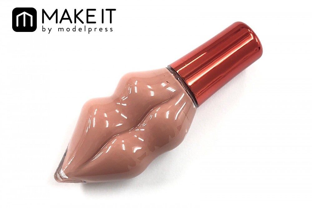 プランプピンク／メルティーリップ ベルベットルージュ／208 メロウヌード／1,300円（税抜） (C)メイクイット