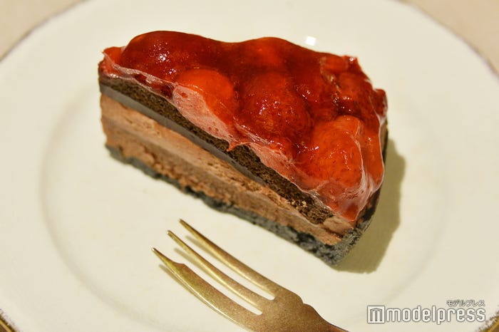 ストロベリー&チョコレートタルト(C)モデルプレス