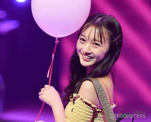 NMB48山本彩加、肩出しワンピで美ボディライン際立つ<Seventeen 夏の学園祭2019>