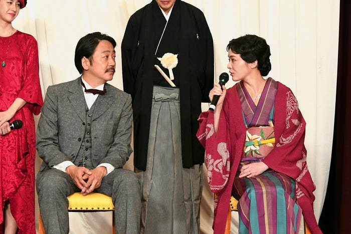 大森南朋、貫地谷しほり (C)LDH JAPAN