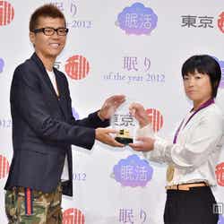 おちまさと氏、小原日登美選手