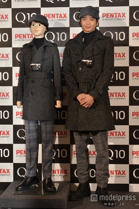 向井理と新キャラクター「Q10 chappie」