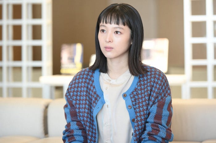 清野菜名/「婚姻届に判を捺しただけですが」第6話より(C)TBS