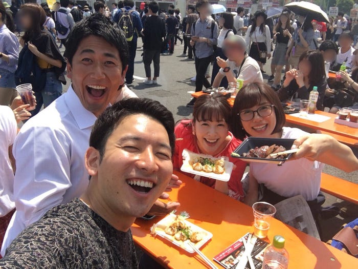 アナウンス室の仲間と、お台場で開催されていた肉フェスへ!(提供写真)