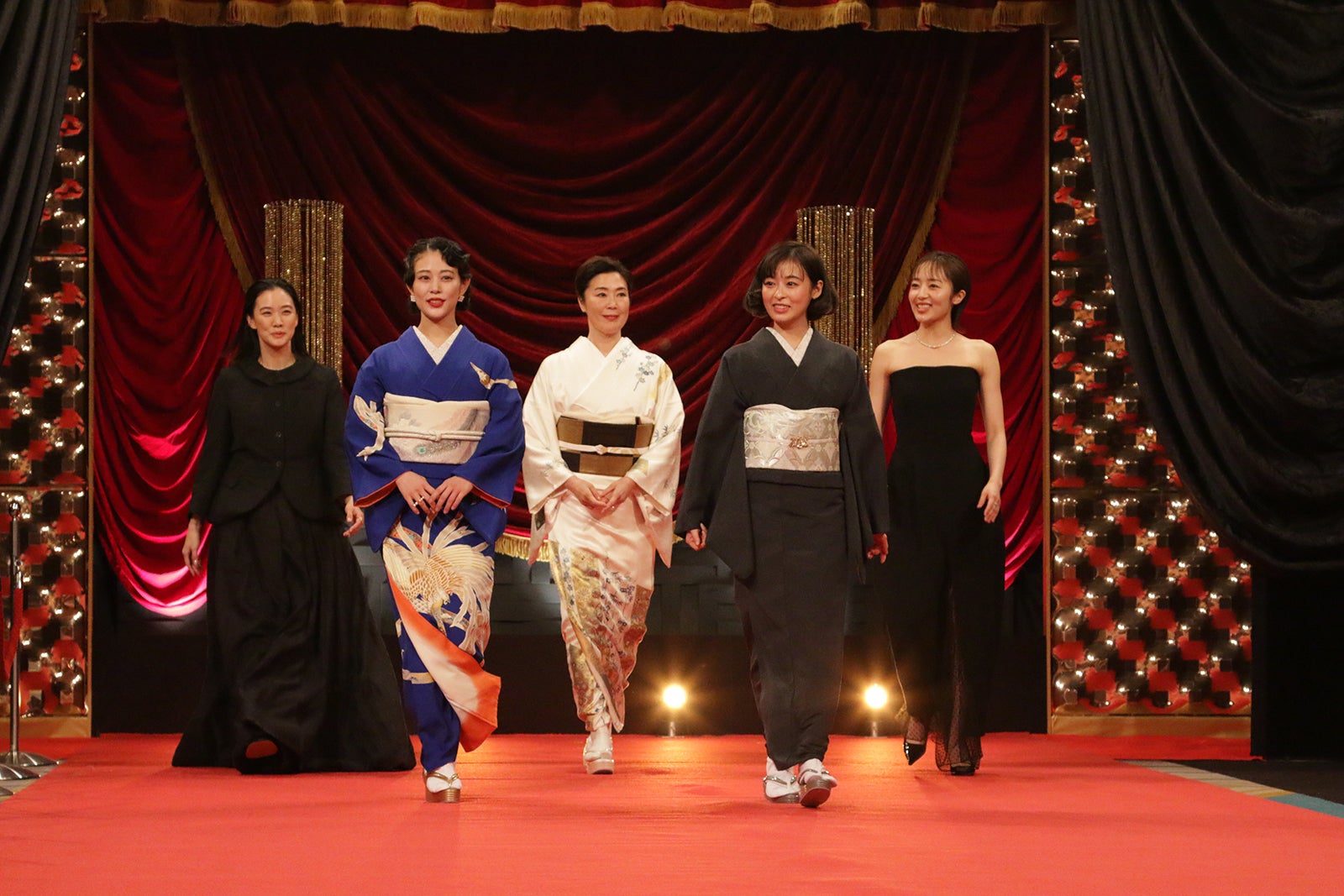 蒼井優、高畑充希、寺島しのぶ、森七菜、森田望智（C）日本アカデミー協会