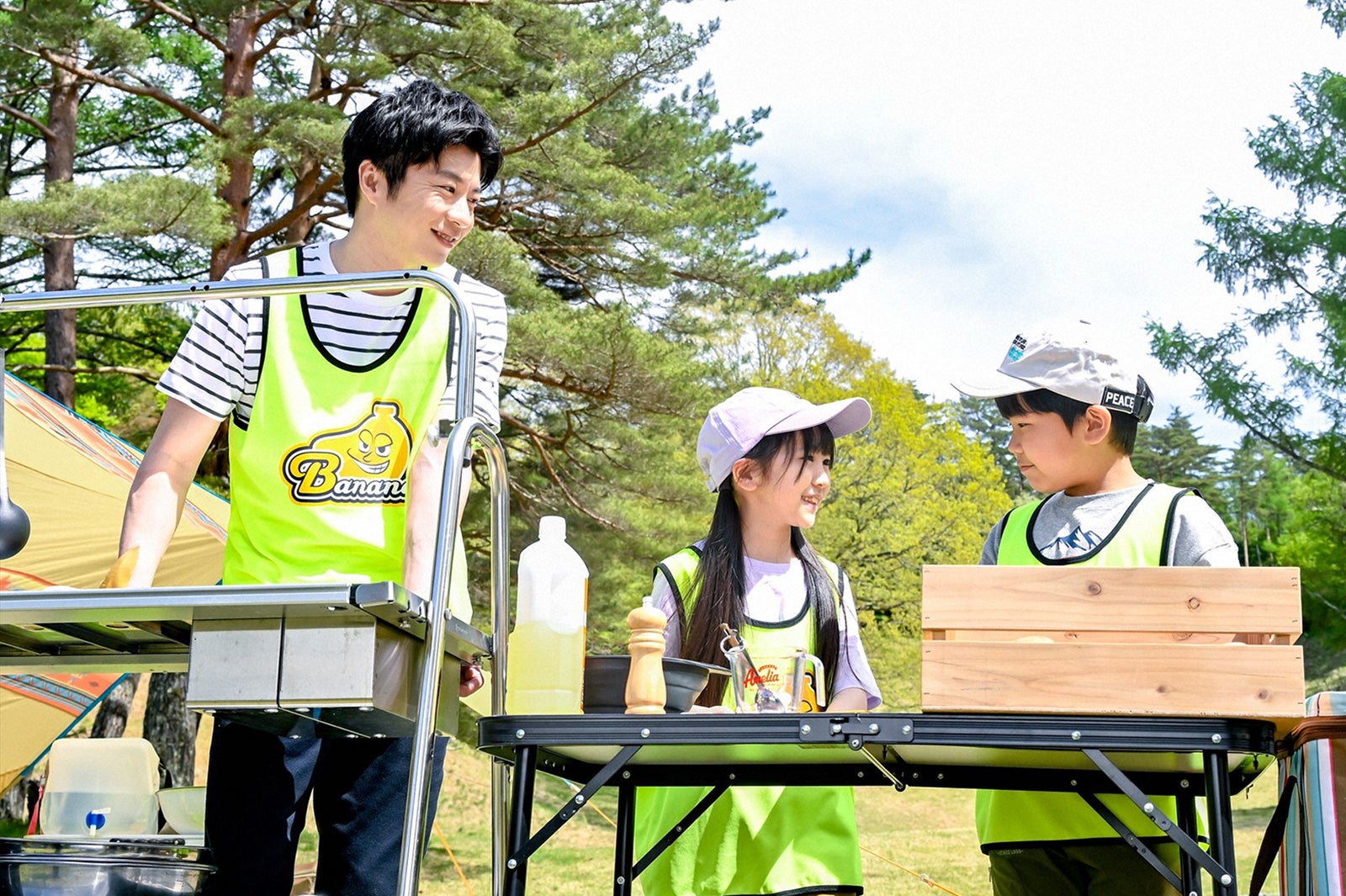 田中圭、小川向日葵、鈴木楽／「持続可能な恋ですか？～父と娘の結婚行進曲～」第6話より（C）TBS