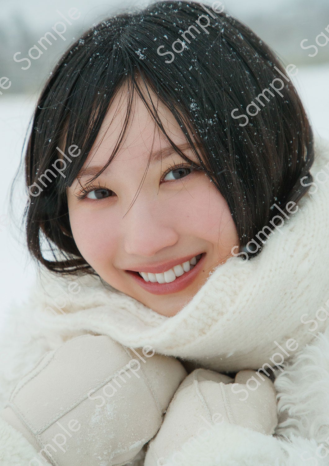藤嶌果歩 タワーレコード渋谷（折り目なしB3ポスター）（C）集英社／菊地泰久