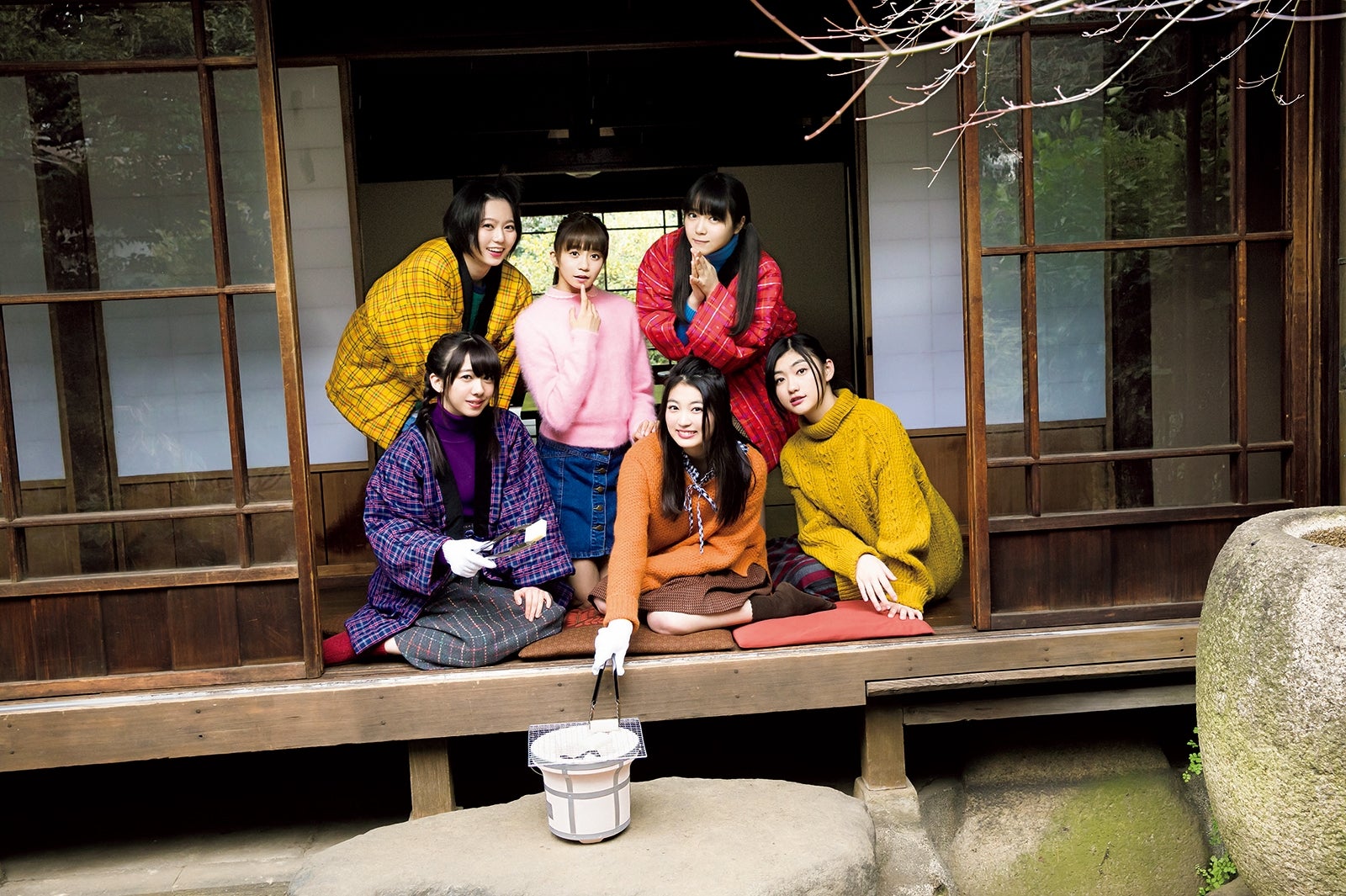 「私立恵比寿中学カレンダー2018.4-2019.3」（画像提供：ワニブックス）