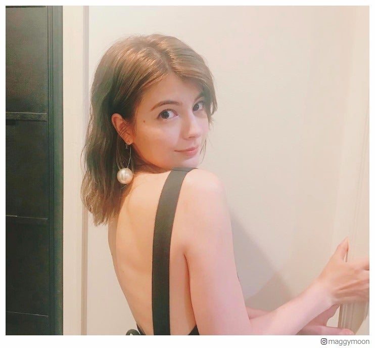 マギー、美背中大胆露出のSEXYショットに「色っぽい」「ドキッとした」と反響