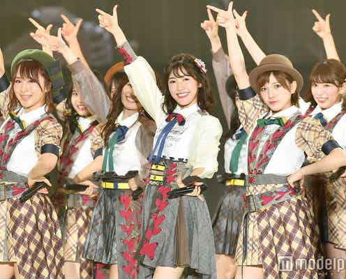 AKB48「ヘビロテ」「エビカツ」「恋チュン」…ヒット曲続々歌唱で会場沸かす 新曲もパフォーマンス<関コレ2017A/W>