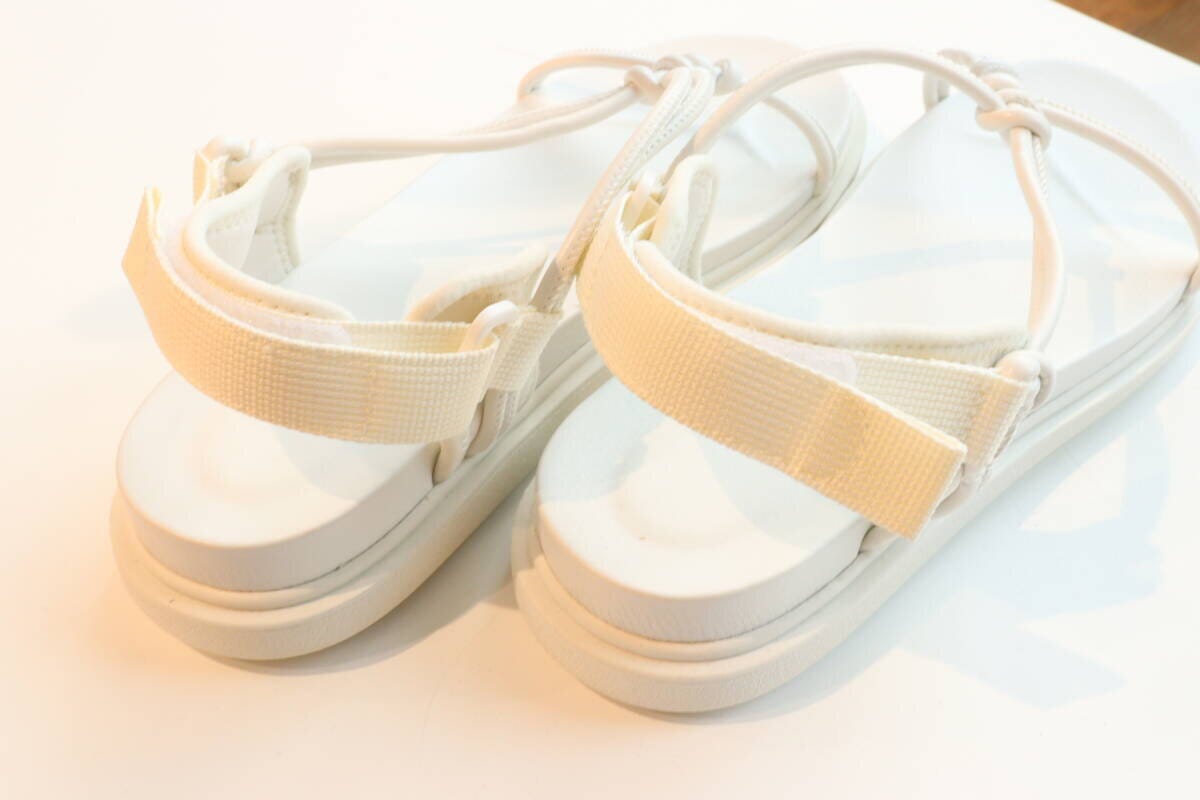 オフホワイト ユニクロシー2026年春夏ロープサンダルオフホワイト