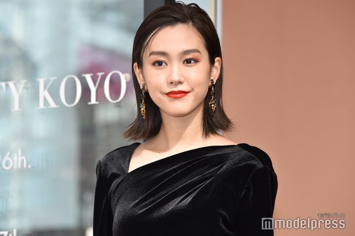 桐谷美玲 前髪復活 レイヤーヘアにイメチェン 天使 雰囲気違う と絶賛の声 モデルプレス