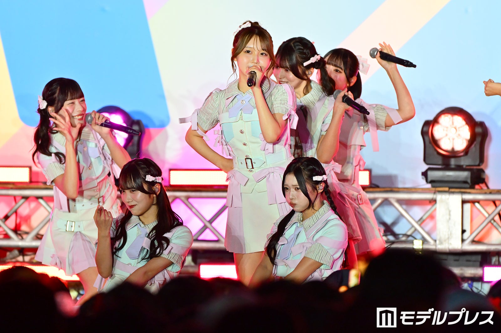 ≒JOY（C）モデルプレス