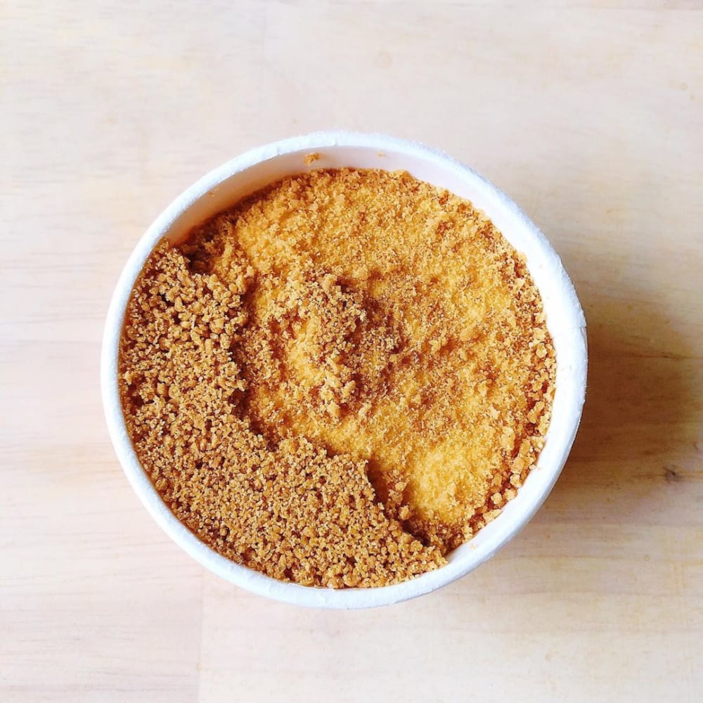 牧場しぼりのバスク風チーズケーキの蓋を取った写真