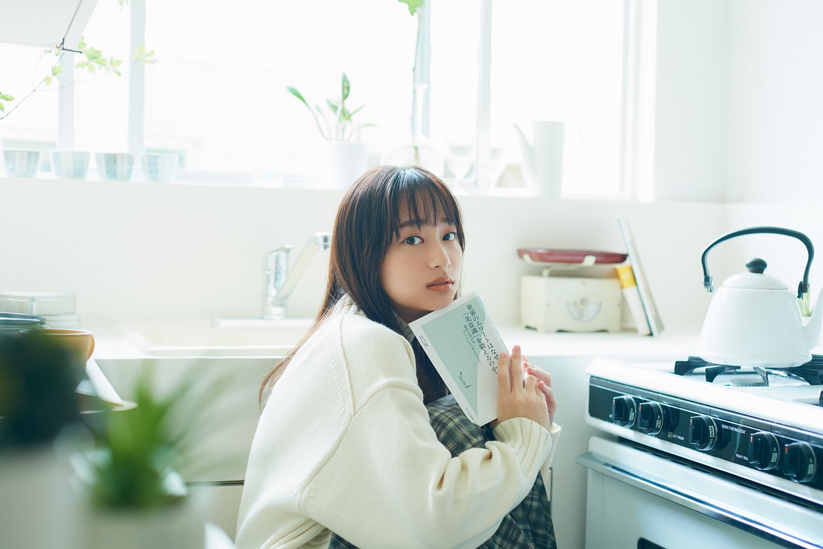 日向坂46影山優佳、読書の魅力伝える「光文社新書」創刊20周年フェアキャラクターに就任