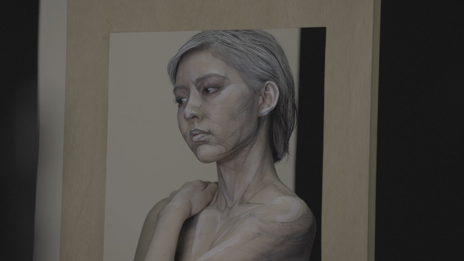 宮脇咲良・ＷＥＢムービー 「絵画に隠されたヒミツ」（提供写真）