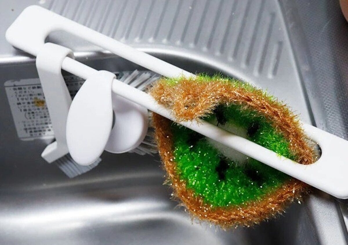 ダイソー　キッチンシンクの省スペース収納バー（落ち落ちV）　使用例