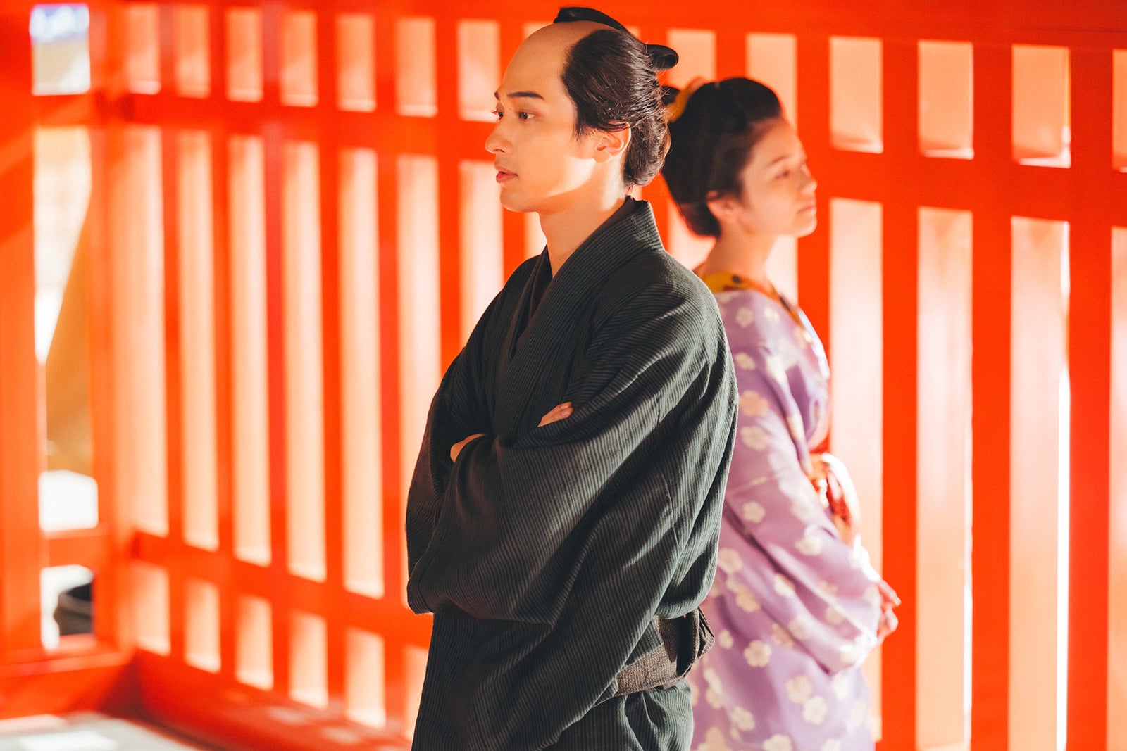 横浜流星、小芝風花「べらぼう～蔦重栄華乃夢噺～」（C）NHK