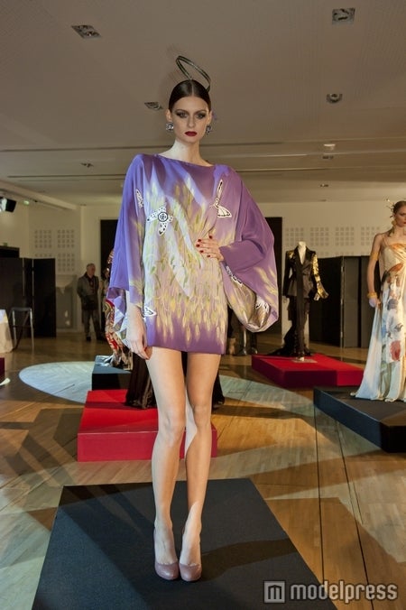 「YUMI KATSURA PARIS 2012 コレクション“YUZEN TODAY”」