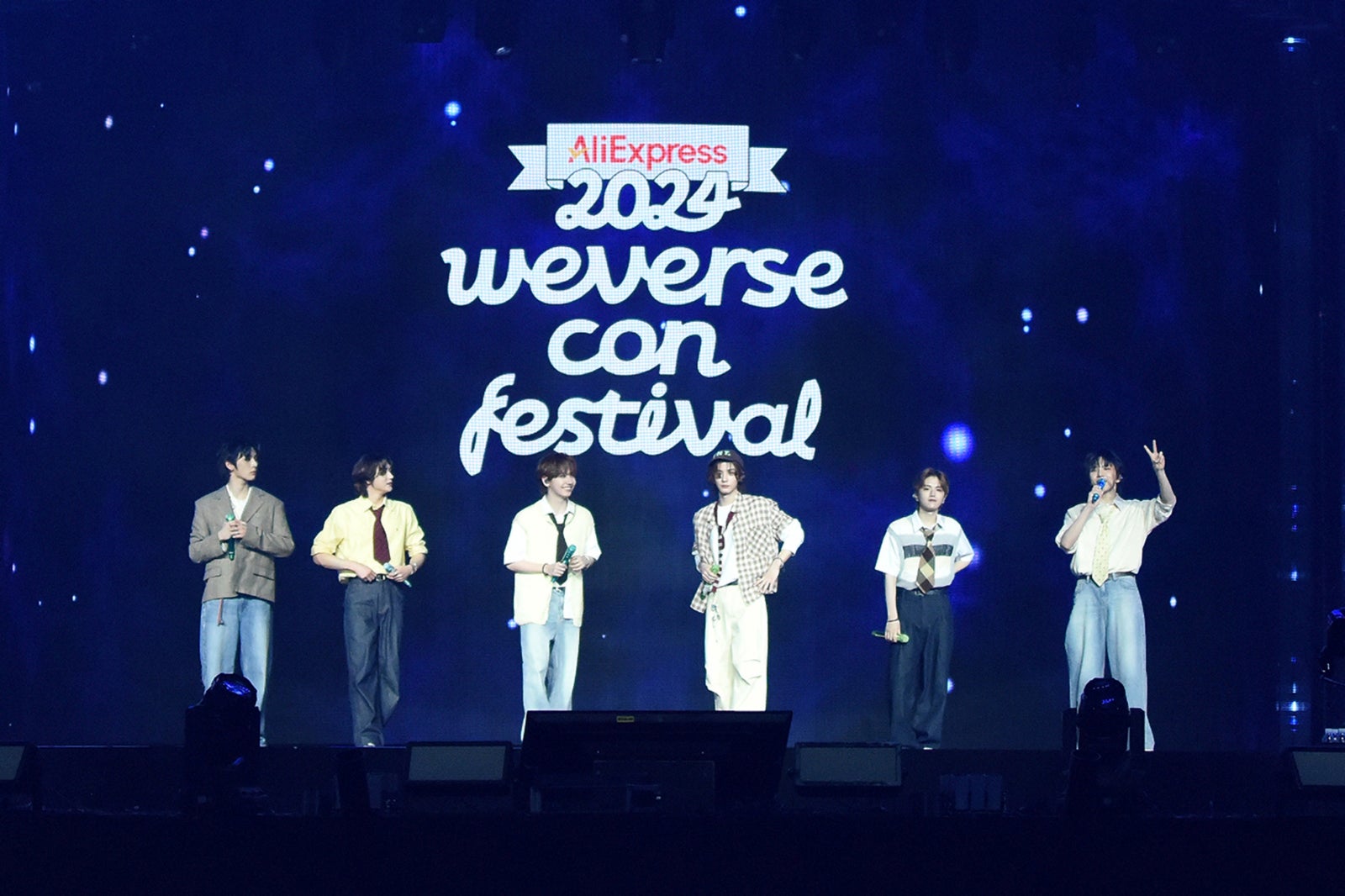 Weverse Con Festival TXT ユニフォーム Weverse Con Festival TXT ユニフォーム Weverse TOMORROW X