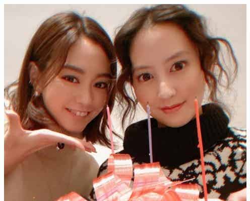 桐谷美玲、河北麻友子のバースデー祝福“みれまゆ”2ショットに絶賛の声