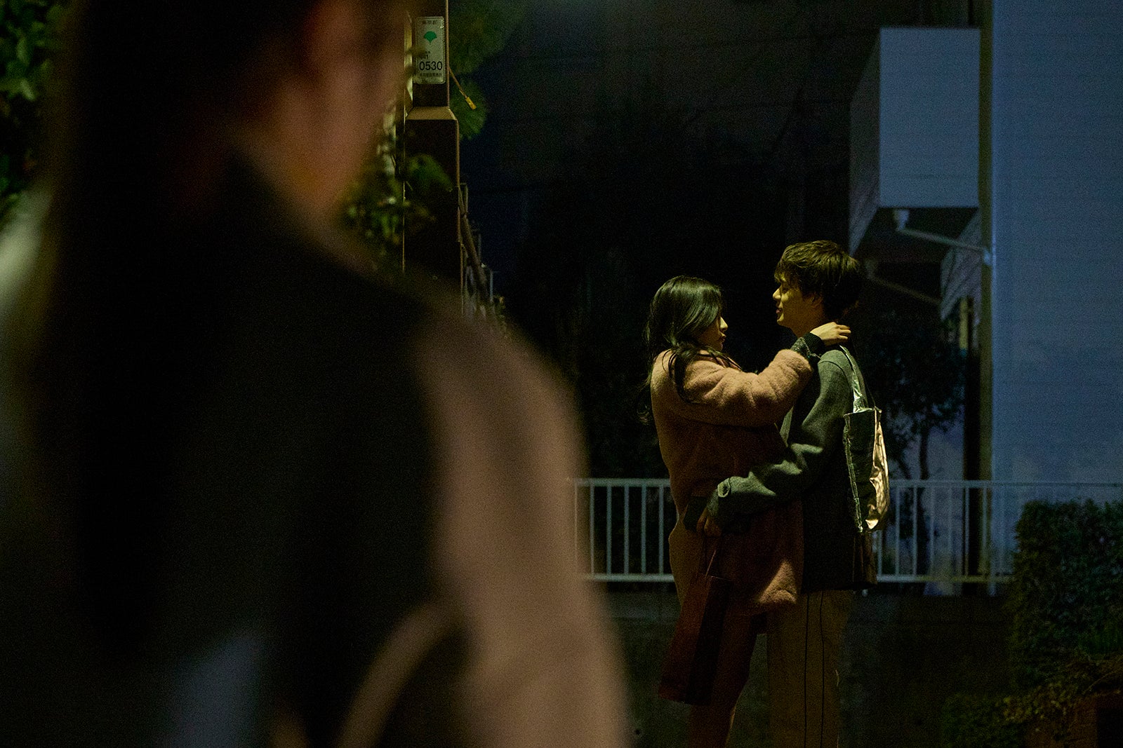 和内璃乃、太田駿静「復讐カレシ～溺愛社長の顔にはウラがある～」第1話（C）「復讐カレシ～溺愛社長の顔にはウラがある～」製作委員会・MBS