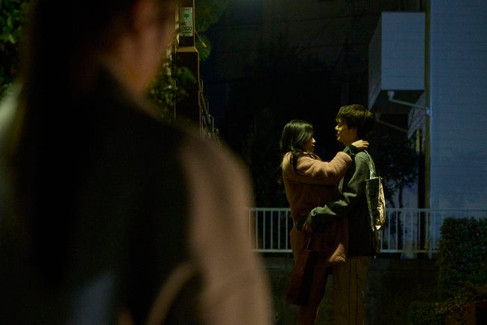 和内璃乃、太田駿静「復讐カレシ~溺愛社長の顔にはウラがある~」第1話(C)「復讐カレシ~溺愛社長の顔にはウラがある~」製作委員会・MBS