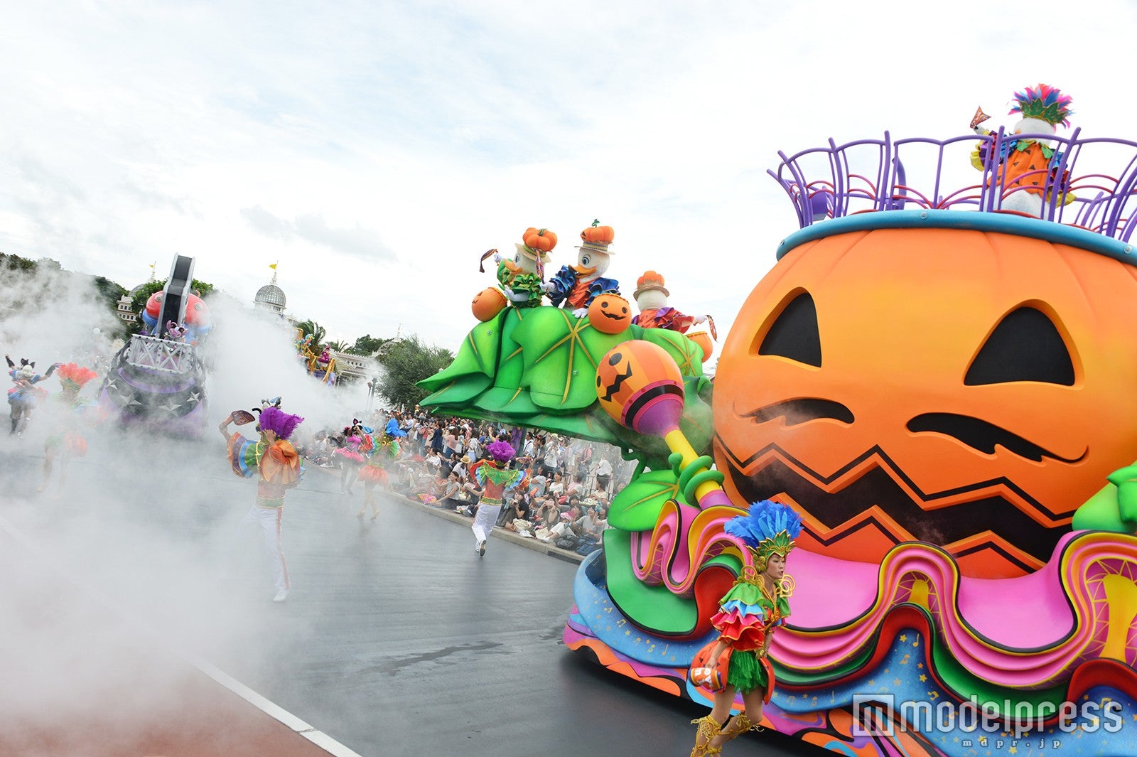パレード「ハロウィーン・ポップンライブ」（C）モデルプレス