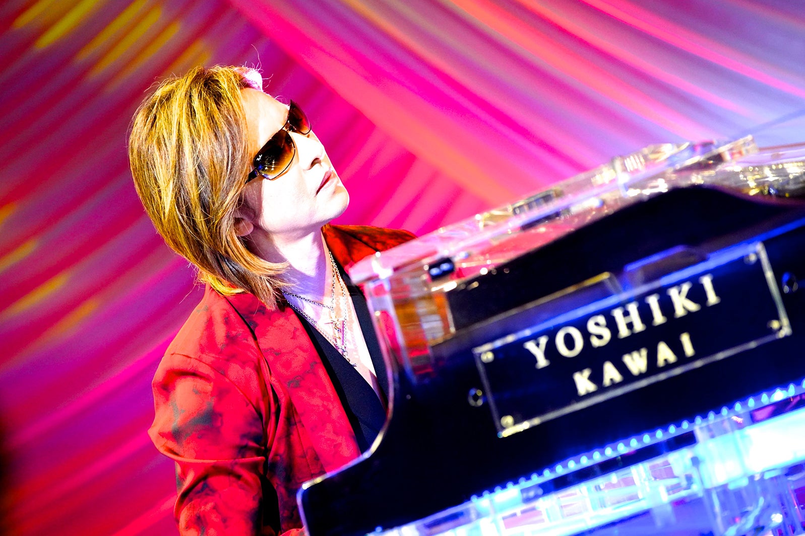 YOSHIKI、感極まって涙　サッカースペイン代表や元メジャーリーガーも来場＜セットリスト＞