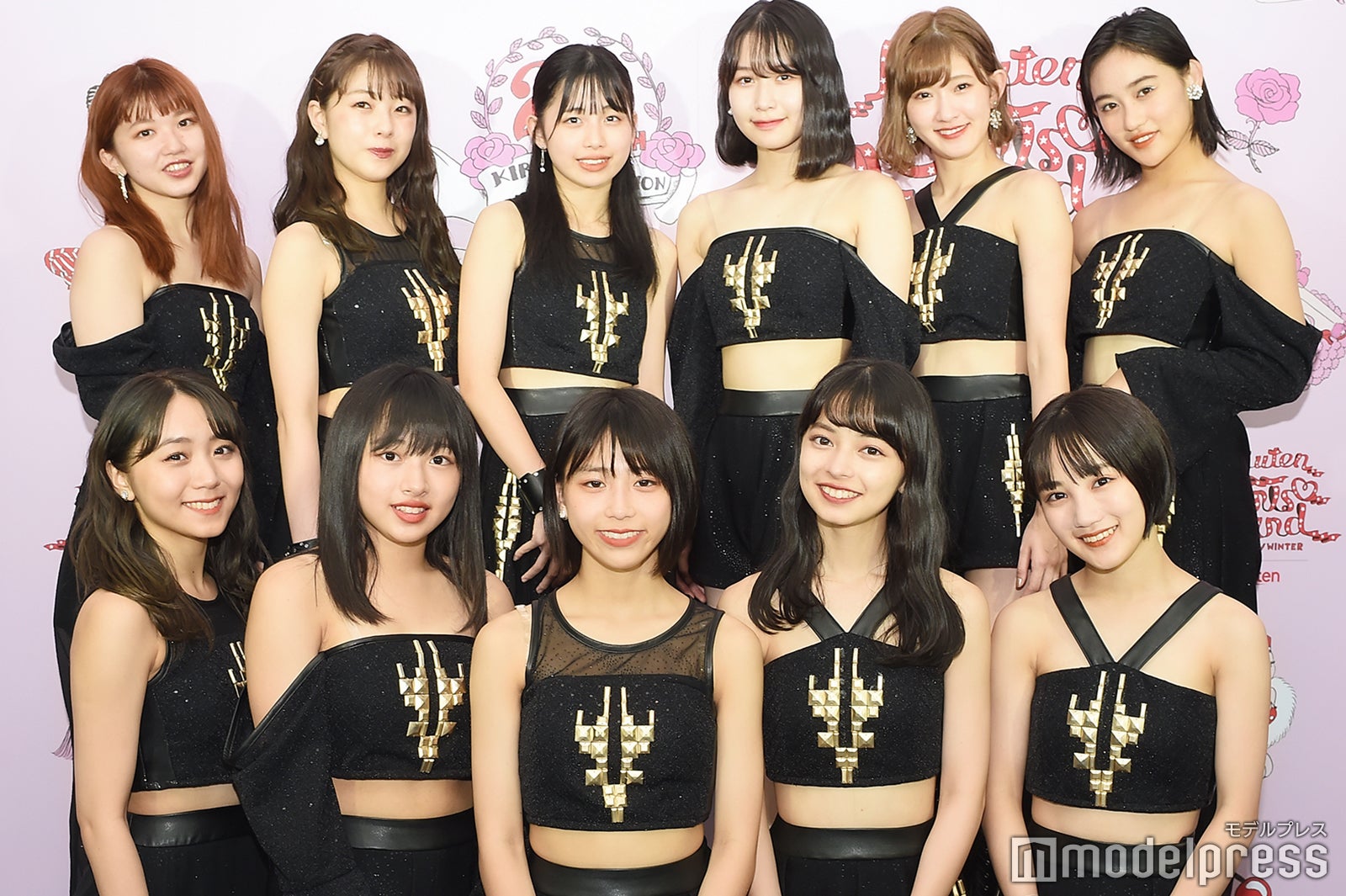 アンジュルム、11人体制初ステージに刺激 和田彩花との再会も＜モデル