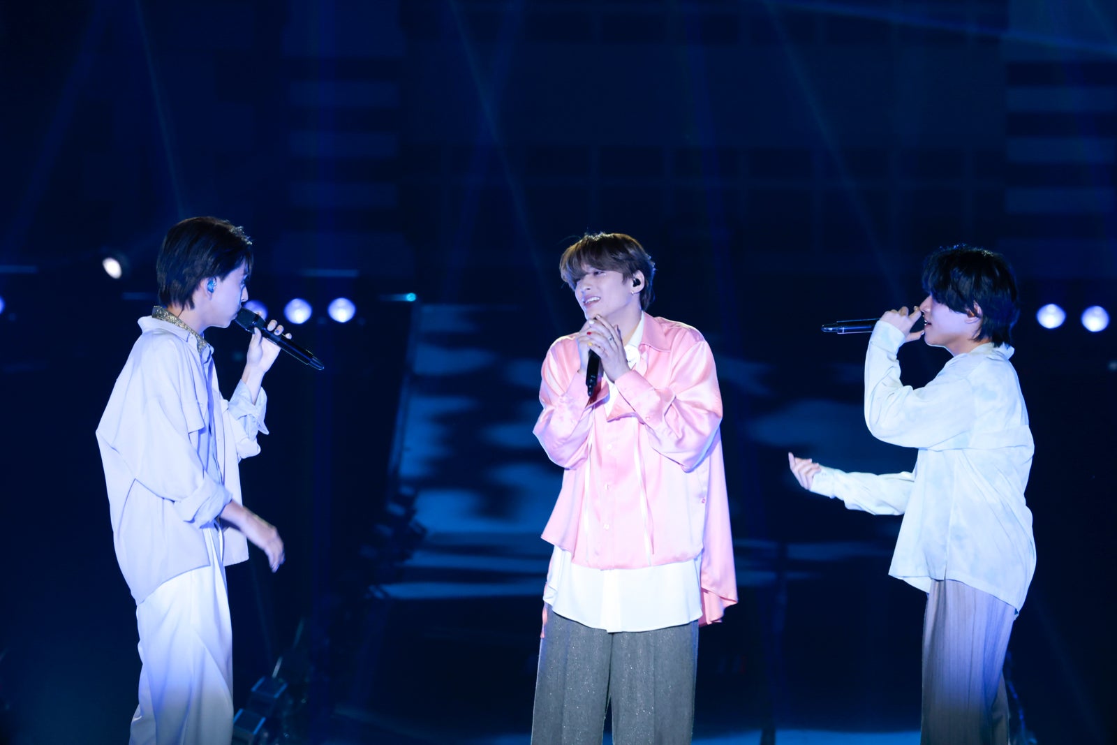 八神遼介、TETTA、武田創世「We Just Don’t Care」（撮影：米山三郎／笹森健一）